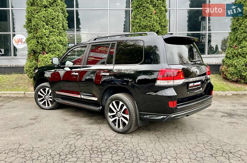 Внедорожник / Кроссовер Toyota Land Cruiser 2018 в Киеве
