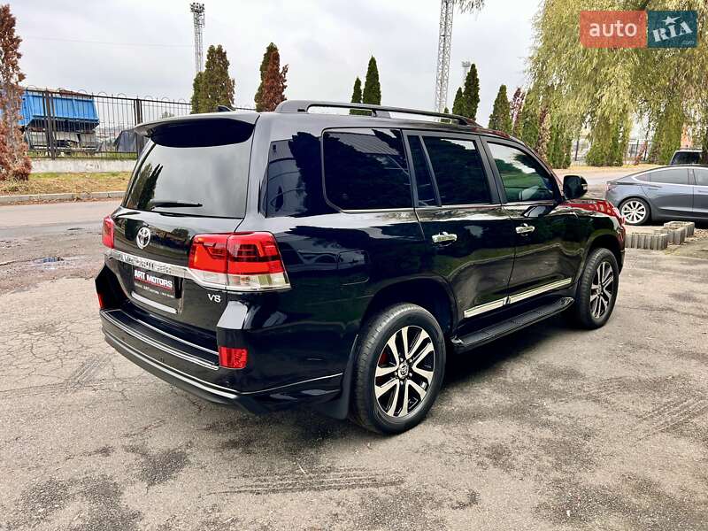 Внедорожник / Кроссовер Toyota Land Cruiser 2018 в Киеве