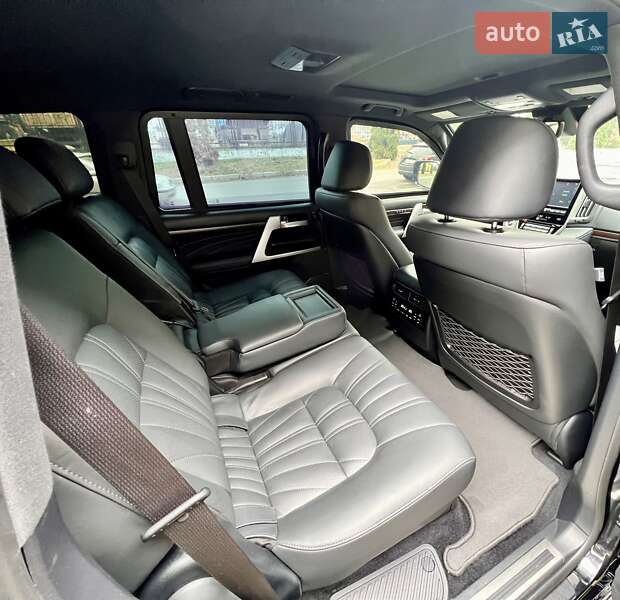 Внедорожник / Кроссовер Toyota Land Cruiser 2018 в Киеве