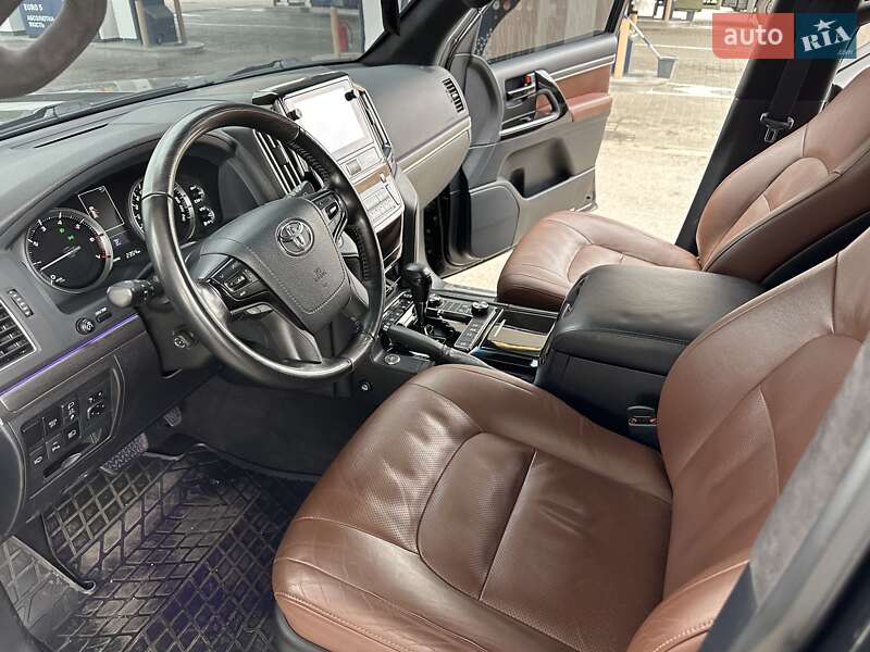 Позашляховик / Кросовер Toyota Land Cruiser 2020 в Дніпрі