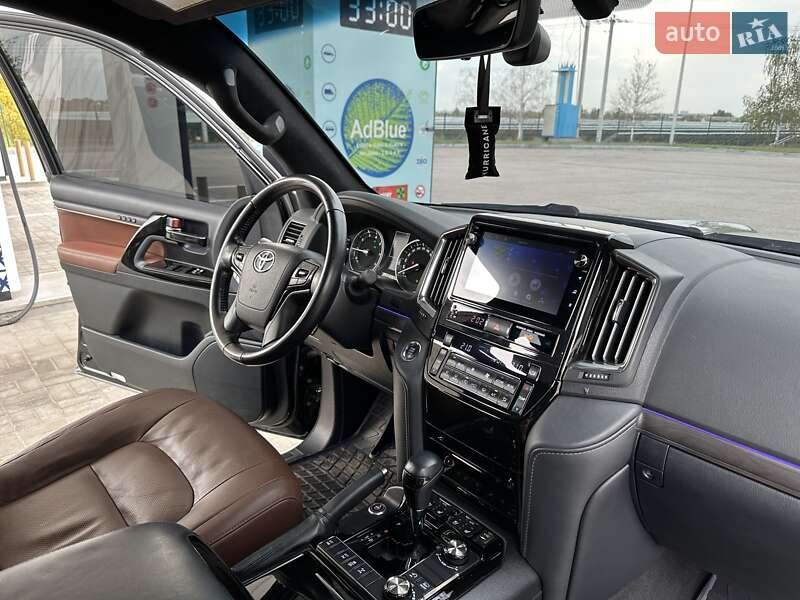 Позашляховик / Кросовер Toyota Land Cruiser 2020 в Дніпрі