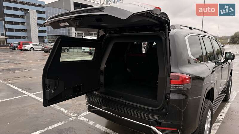 Внедорожник / Кроссовер Toyota Land Cruiser 2023 в Киеве