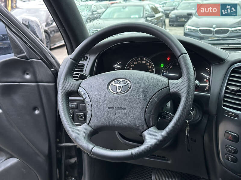 Позашляховик / Кросовер Toyota Land Cruiser 2003 в Харкові