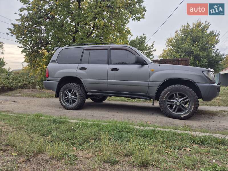 Внедорожник / Кроссовер Toyota Land Cruiser 2003 в Новомосковске