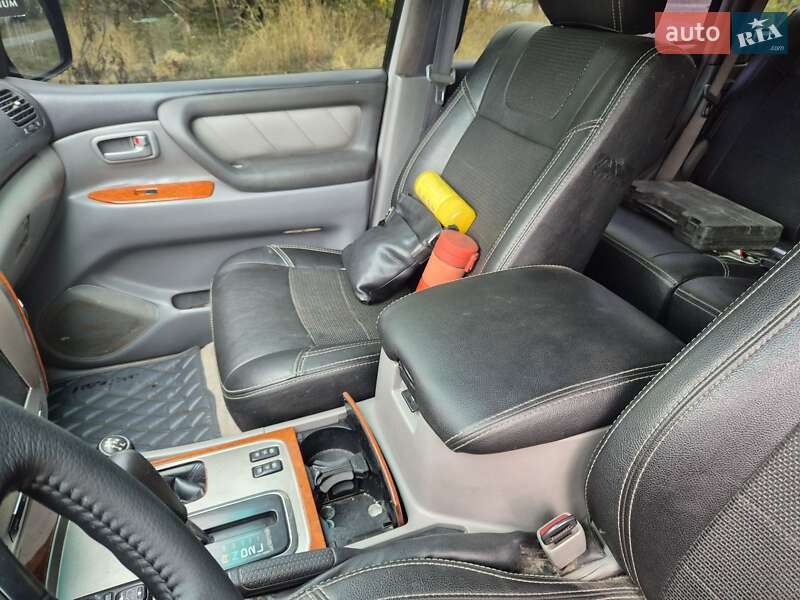 Внедорожник / Кроссовер Toyota Land Cruiser 2003 в Новомосковске