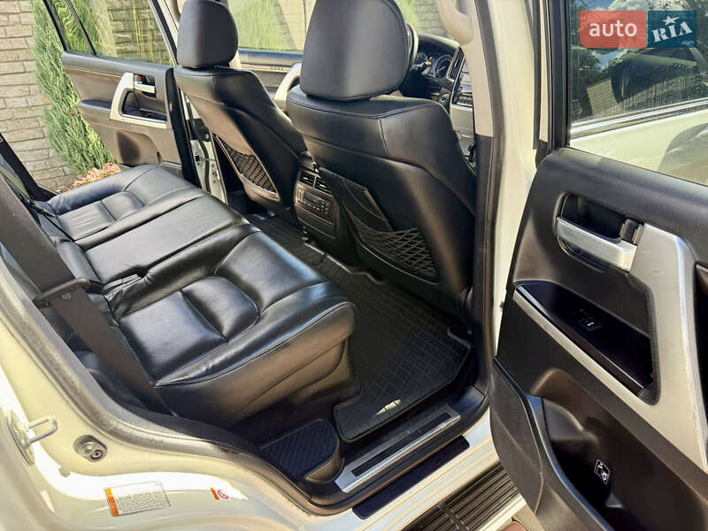 Внедорожник / Кроссовер Toyota Land Cruiser 2017 в Киеве
