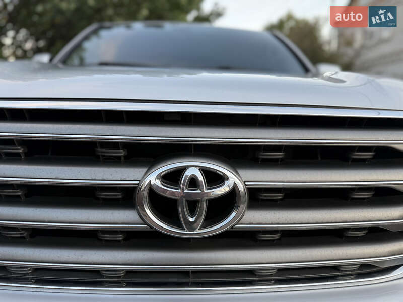 Внедорожник / Кроссовер Toyota Land Cruiser 2011 в Борисполе фото 71 Внедорожник / Кроссовер Toyota Land Cruiser 2011 в Борисполе