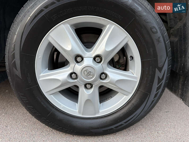 Внедорожник / Кроссовер Toyota Land Cruiser 2011 в Борисполе фото 92 Внедорожник / Кроссовер Toyota Land Cruiser 2011 в Борисполе