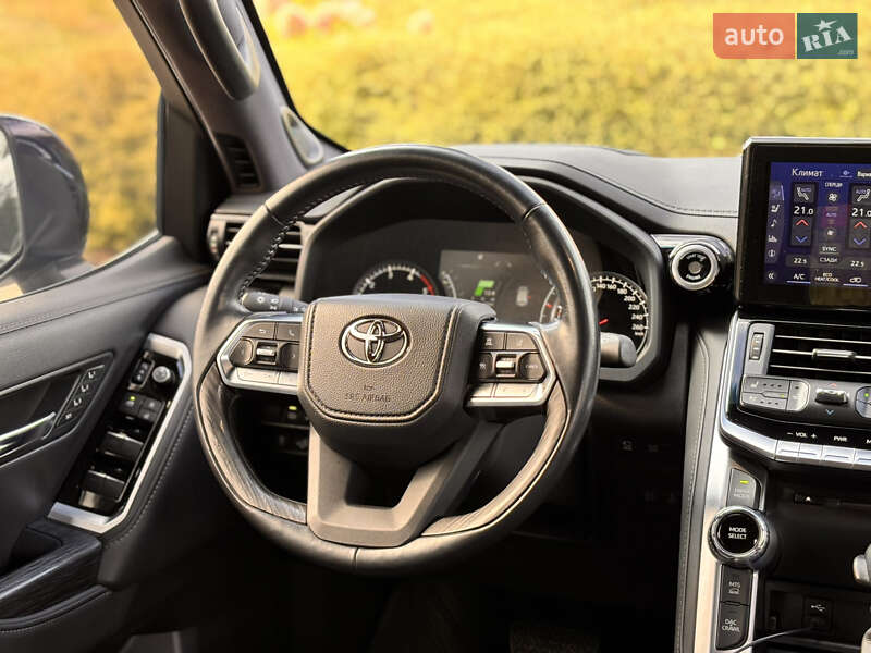 Внедорожник / Кроссовер Toyota Land Cruiser 2021 в Киеве