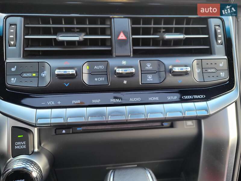 Внедорожник / Кроссовер Toyota Land Cruiser 2023 в Киеве фото 24 Внедорожник / Кроссовер Toyota Land Cruiser 2023 в Киеве