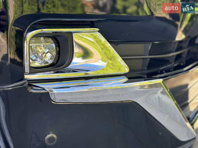 Внедорожник / Кроссовер Toyota Land Cruiser 2019 в Киеве