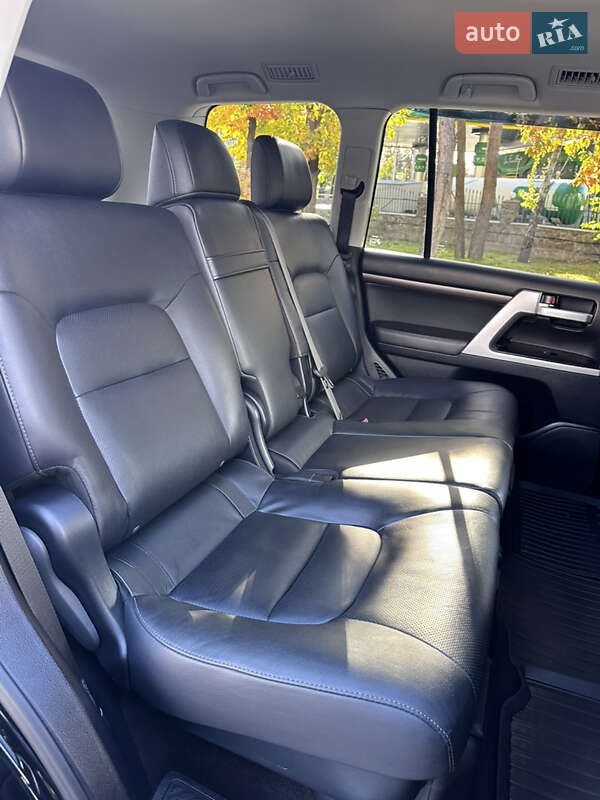 Внедорожник / Кроссовер Toyota Land Cruiser 2019 в Киеве