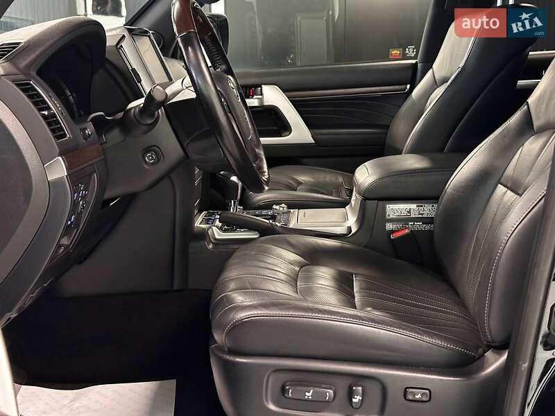 Позашляховик / Кросовер Toyota Land Cruiser 2020 в Львові