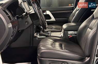 Позашляховик / Кросовер Toyota Land Cruiser 2020 в 
