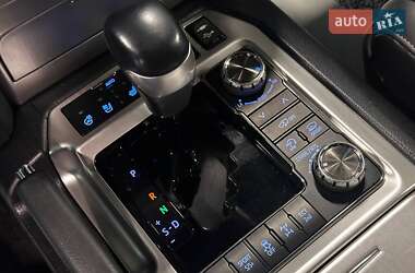 Позашляховик / Кросовер Toyota Land Cruiser 2020 в 