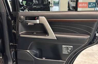 Позашляховик / Кросовер Toyota Land Cruiser 2020 в 
