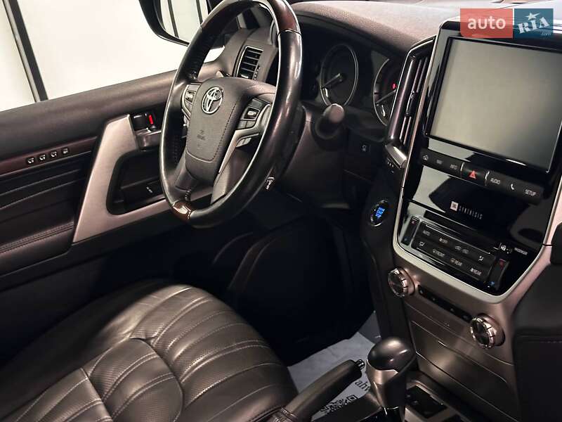 Позашляховик / Кросовер Toyota Land Cruiser 2020 в Львові