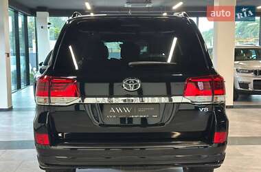 Позашляховик / Кросовер Toyota Land Cruiser 2020 в 