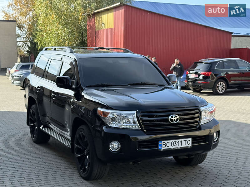 Внедорожник / Кроссовер Toyota Land Cruiser 2008 в Владимире