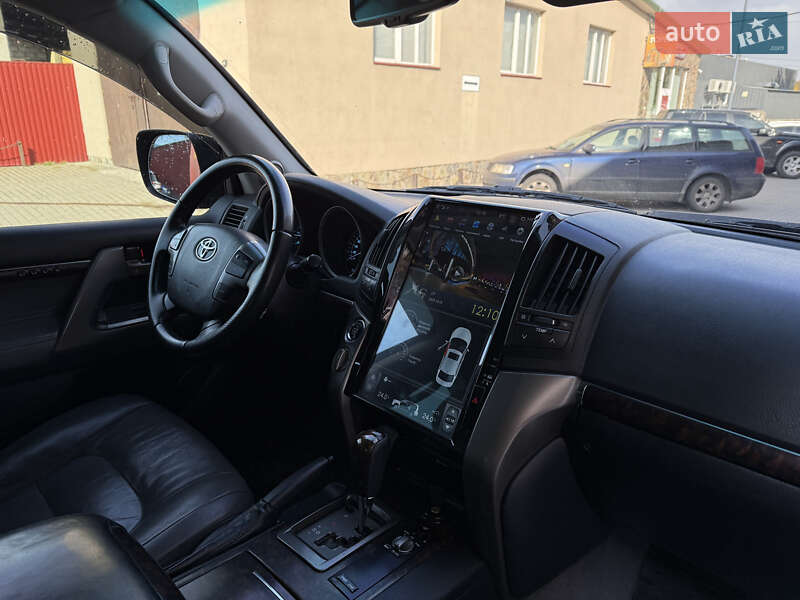 Внедорожник / Кроссовер Toyota Land Cruiser 2008 в Владимире