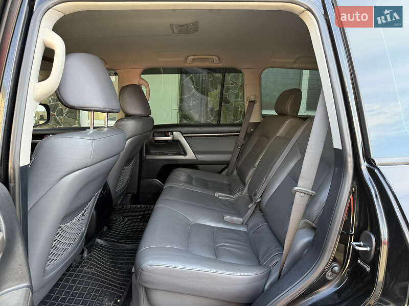 Внедорожник / Кроссовер Toyota Land Cruiser 2008 в Владимире