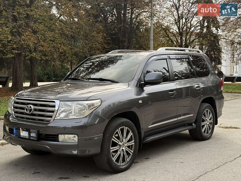Внедорожник / Кроссовер Toyota Land Cruiser 2011 в Желтых Водах