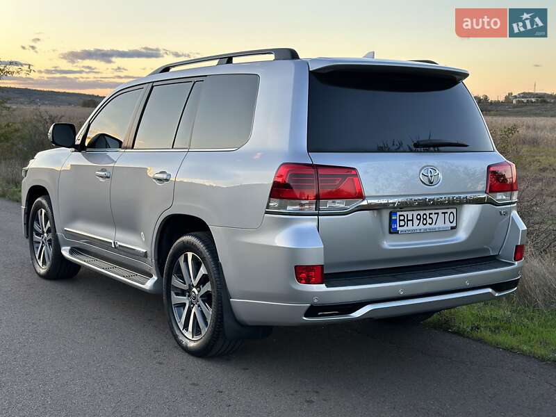 Внедорожник / Кроссовер Toyota Land Cruiser 2016 в Одессе фото 22 Внедорожник / Кроссовер Toyota Land Cruiser 2016 в Одессе