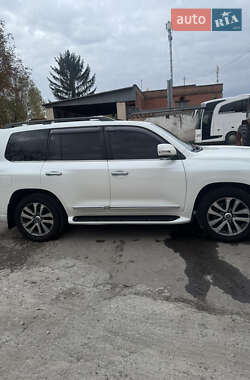 Внедорожник / Кроссовер Toyota Land Cruiser 2018 в 