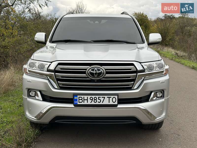 Внедорожник / Кроссовер Toyota Land Cruiser 2016 в Одессе фото 27 Внедорожник / Кроссовер Toyota Land Cruiser 2016 в Одессе