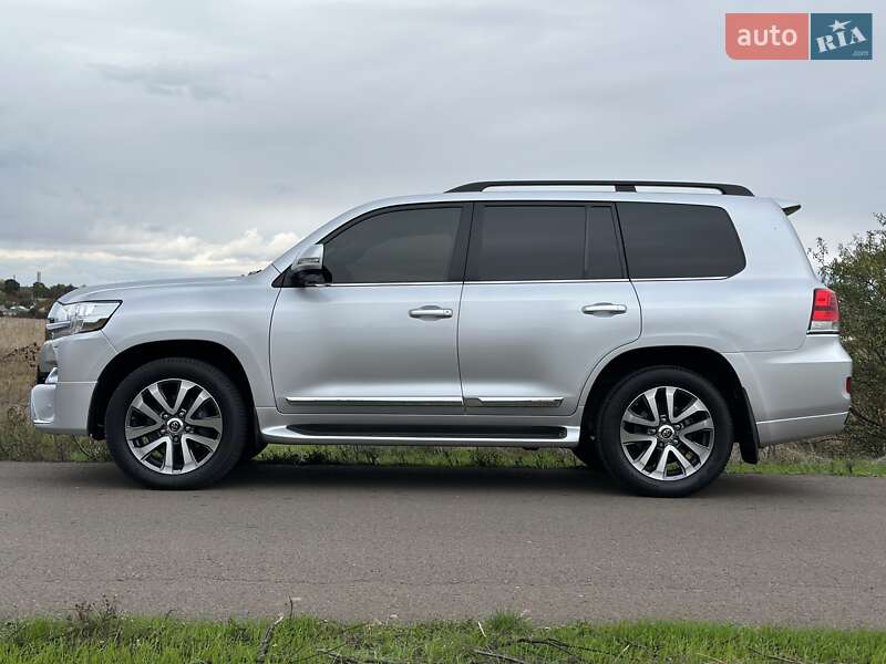 Внедорожник / Кроссовер Toyota Land Cruiser 2016 в Одессе фото 29 Внедорожник / Кроссовер Toyota Land Cruiser 2016 в Одессе