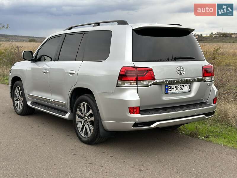 Внедорожник / Кроссовер Toyota Land Cruiser 2016 в Одессе фото 30 Внедорожник / Кроссовер Toyota Land Cruiser 2016 в Одессе