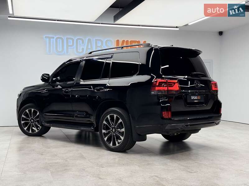 Внедорожник / Кроссовер Toyota Land Cruiser 2018 в Киеве фото 16 Внедорожник / Кроссовер Toyota Land Cruiser 2018 в Киеве