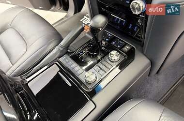 Внедорожник / Кроссовер Toyota Land Cruiser 2018 в 