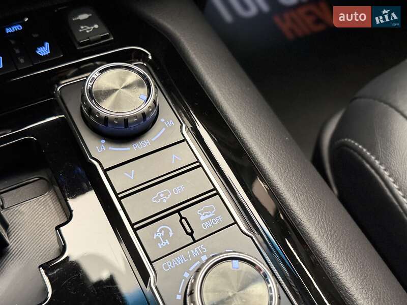 Внедорожник / Кроссовер Toyota Land Cruiser 2018 в Киеве фото 79 Внедорожник / Кроссовер Toyota Land Cruiser 2018 в Киеве