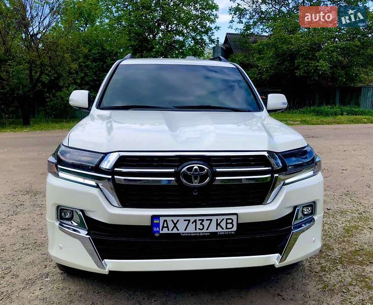Toyota Land Cruiser 2012