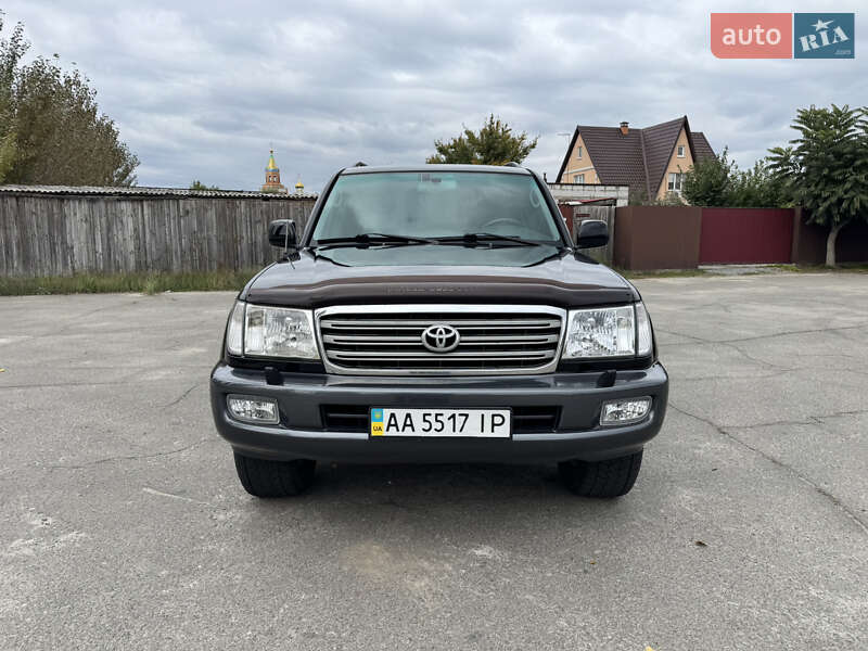 Внедорожник / Кроссовер Toyota Land Cruiser 2003 в 
