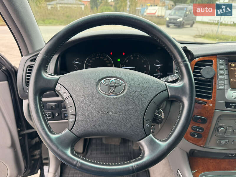 Внедорожник / Кроссовер Toyota Land Cruiser 2003 в Киеве