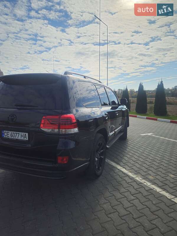 Внедорожник / Кроссовер Toyota Land Cruiser 2012 в Черновцах