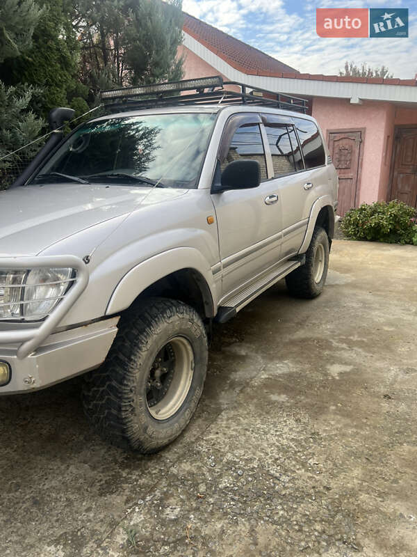 Внедорожник / Кроссовер Toyota Land Cruiser 2002 в Ужгороде фото 2 Внедорожник / Кроссовер Toyota Land Cruiser 2002 в Ужгороде