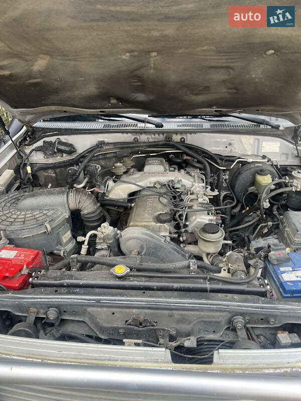 Внедорожник / Кроссовер Toyota Land Cruiser 2002 в Ужгороде фото 14 Внедорожник / Кроссовер Toyota Land Cruiser 2002 в Ужгороде