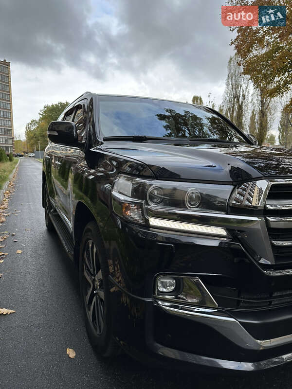 Внедорожник / Кроссовер Toyota Land Cruiser 2019 в Киеве