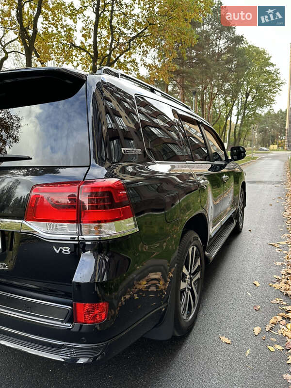 Внедорожник / Кроссовер Toyota Land Cruiser 2019 в Киеве