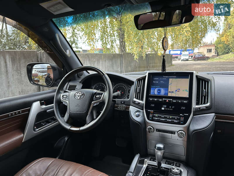 Внедорожник / Кроссовер Toyota Land Cruiser 2019 в Киеве