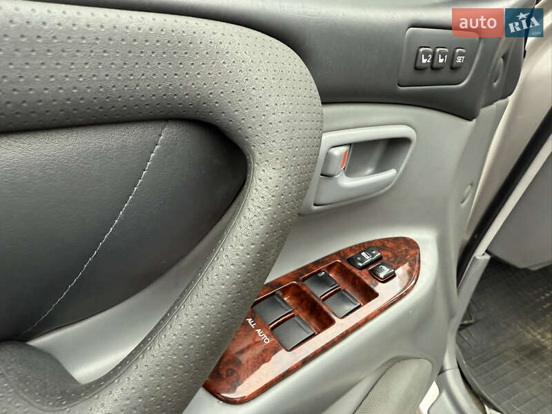 Внедорожник / Кроссовер Toyota Land Cruiser 2001 в Киеве фото 17 Внедорожник / Кроссовер Toyota Land Cruiser 2001 в Киеве