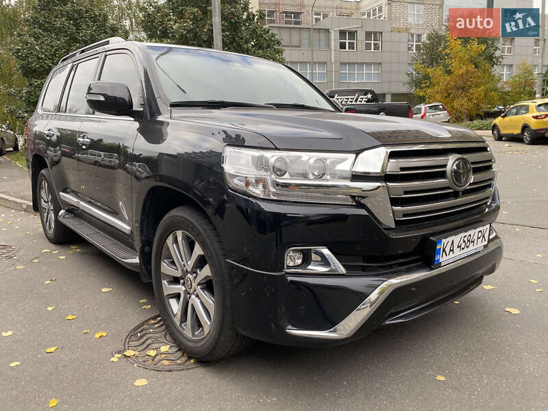 Внедорожник / Кроссовер Toyota Land Cruiser 2017 в Киеве