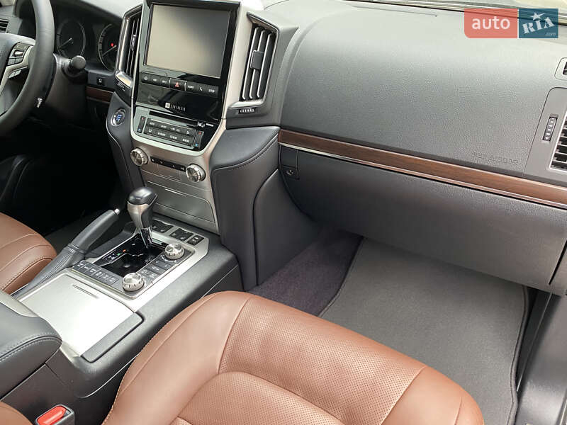 Внедорожник / Кроссовер Toyota Land Cruiser 2017 в Киеве