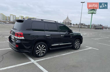 Внедорожник / Кроссовер Toyota Land Cruiser 2018 в 