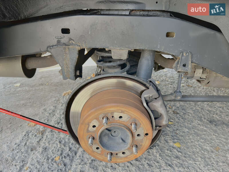 Внедорожник / Кроссовер Toyota Land Cruiser 2006 в Днепре