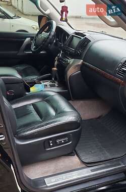 Внедорожник / Кроссовер Toyota Land Cruiser 2011 в 
