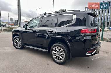 Внедорожник / Кроссовер Toyota Land Cruiser 2023 в 